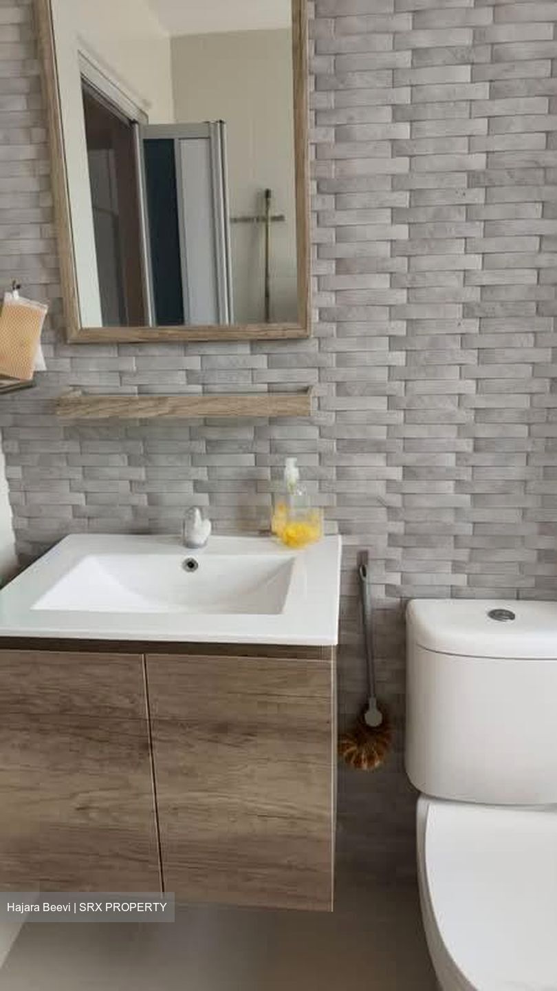 Pasir Panjang Road (D5), Terrace #583847981